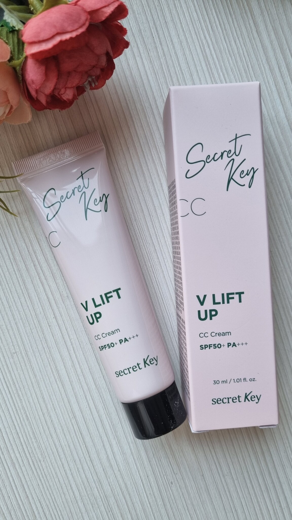 Secret Key / СС-крем с лифтинг эффектом Secret Key V Lift Up CC Cream SPF50+, PA+++