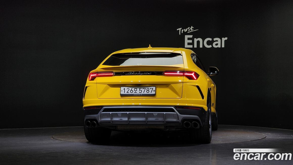 Lamborghini Urus 4.0 V8 (10.2019)