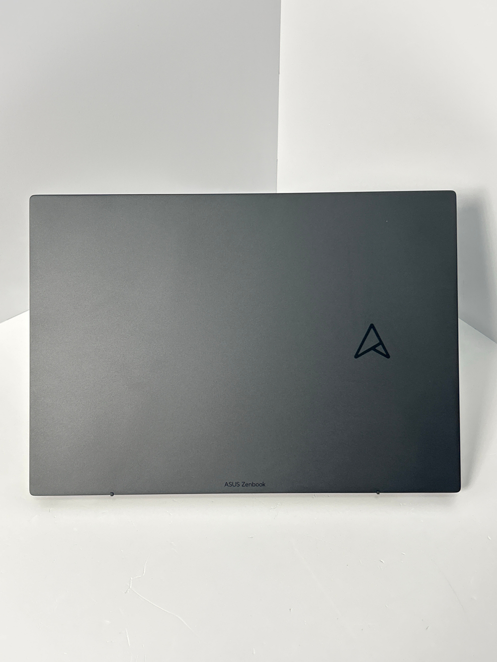 Ноутбук ASUS (UM3402YA-KP900) 14"/AMD Ryzen 5 7430U/RAM 16GB/SSD 1024GB/AMD Radeon Graphics/ 2560x1600/IPS/DOS/Подсветка кл-ры: LED/черный Состояние: A1