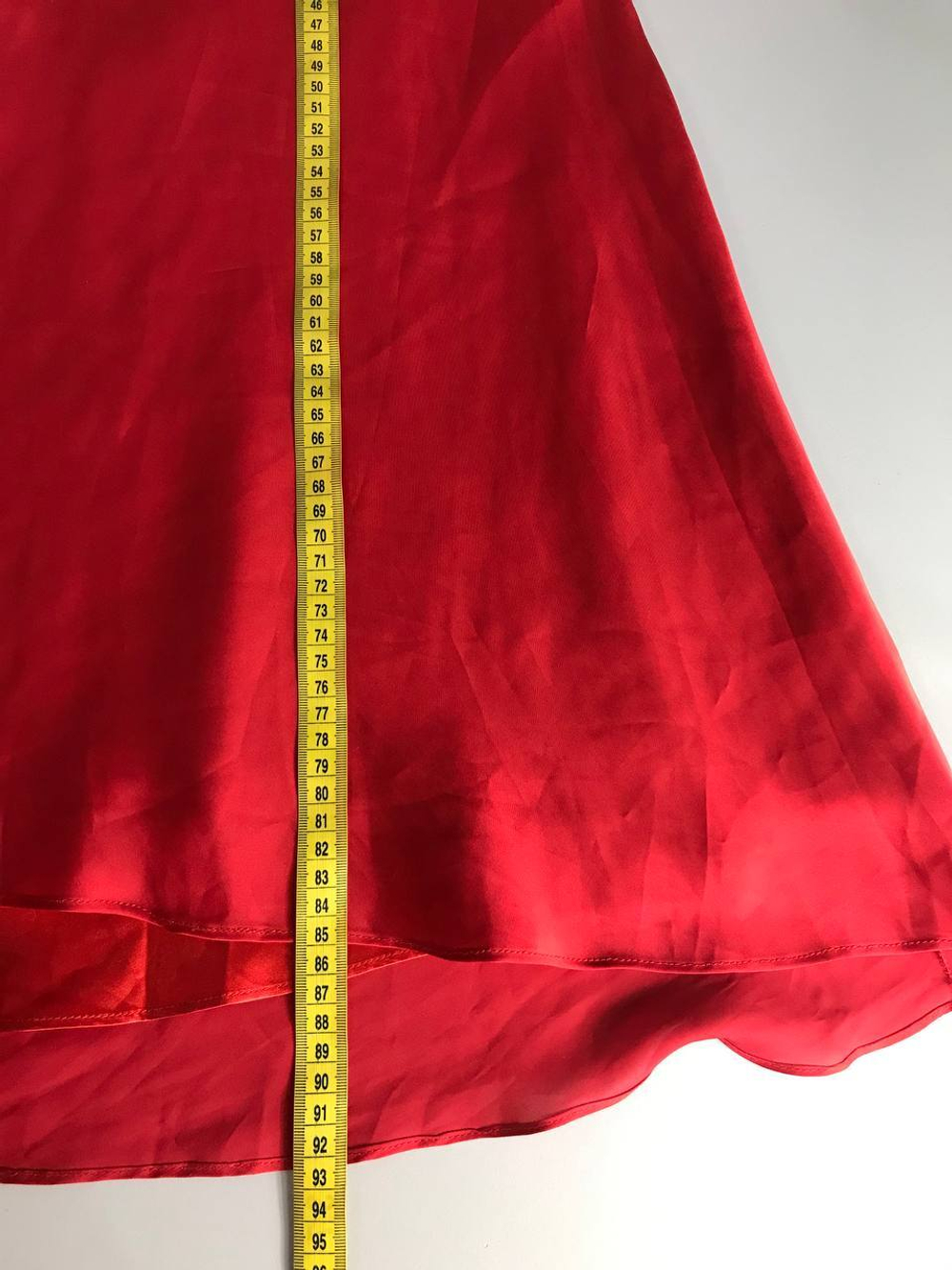 Платье Renny яркое с пайетками, визуально на 40 размер