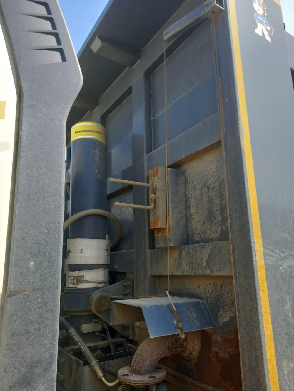 FAW J6 8x4 Самосвал CA3310P66K24T4E5 (Дизельный, 11,1 л, 420 л.с., МТ)