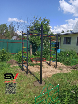 Монтаж уличной шведской стенки Sv Sport Рукоход (5 вертикальных столбов)