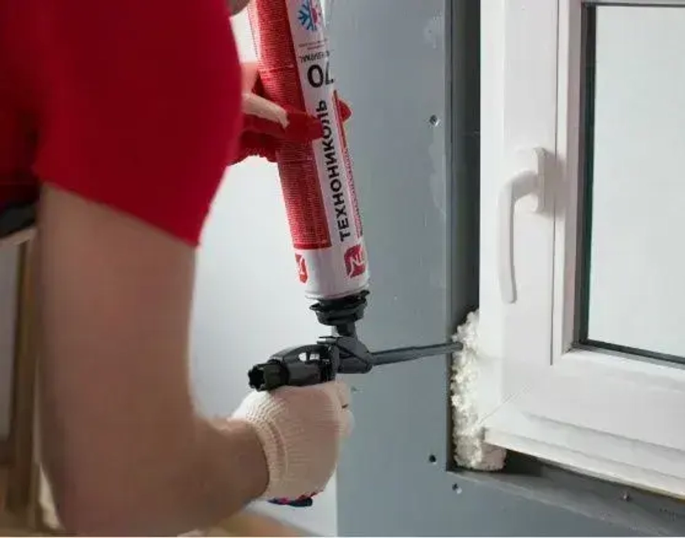 ТЕХНОНИКОЛЬ Профессиональная монтажная пена Всесезонная 1000 мл