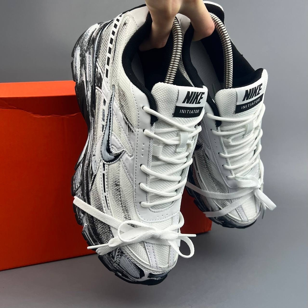 Nike Initiator