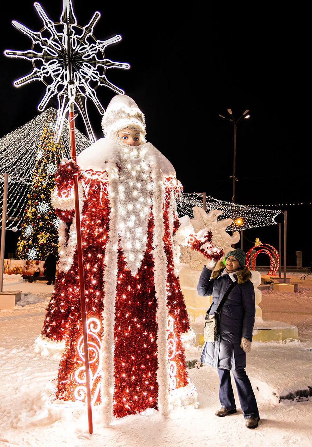 Большая фигура "Дед Мороз - серия Королевская"