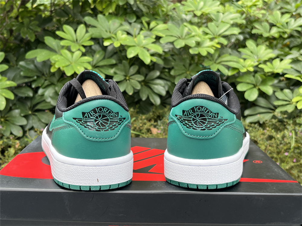 Air Jordan 1 Low   CZ0775-036