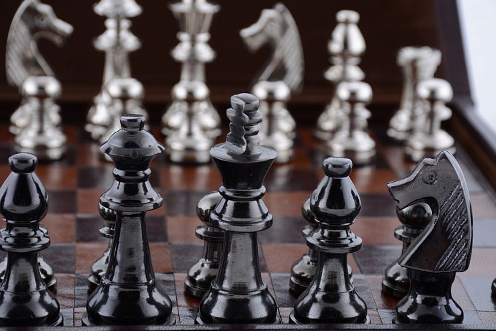 Набор для игры в шахматы