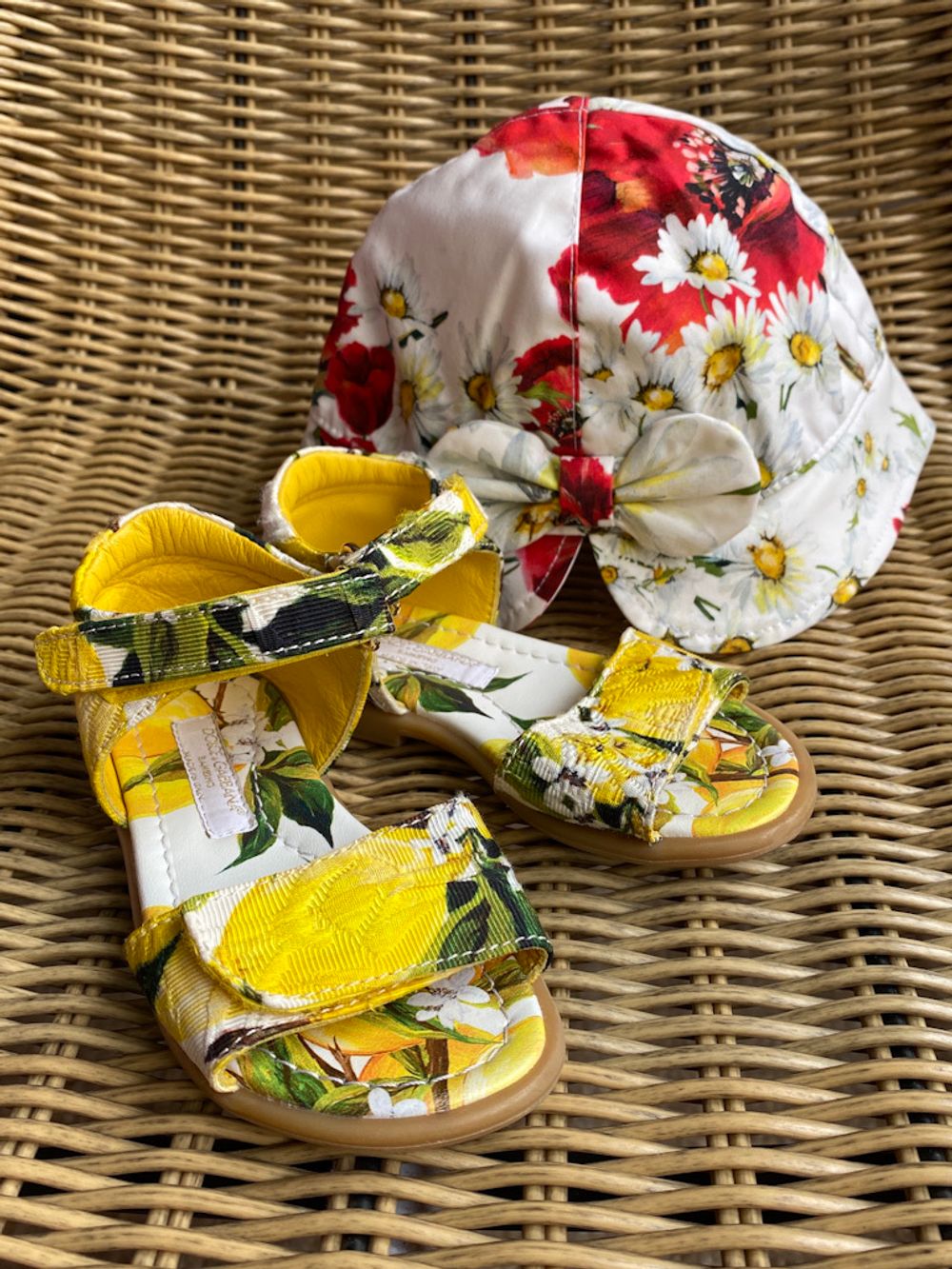 Босоножки Dolce&Gabbana, 24