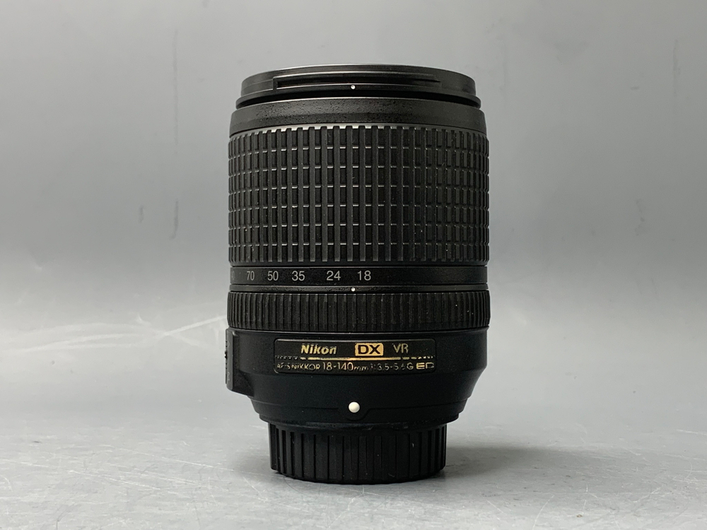Nikon 18-140mm 3.5-5.6G ED VR DX внутри пыль