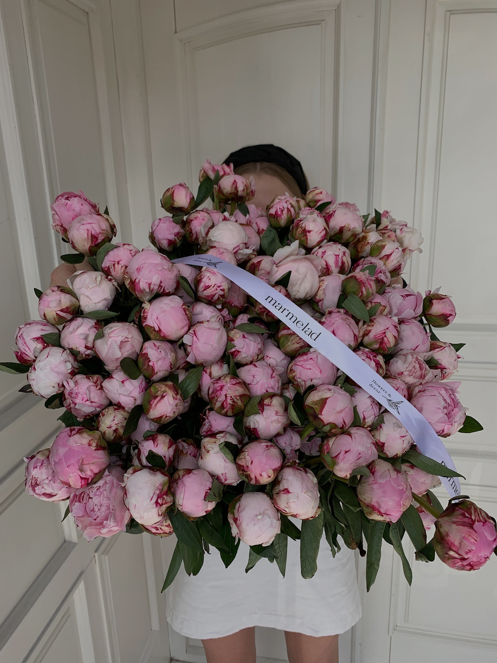 ДОЛГОЖДАННЫЙ СЕЗОН ПИОНОВ