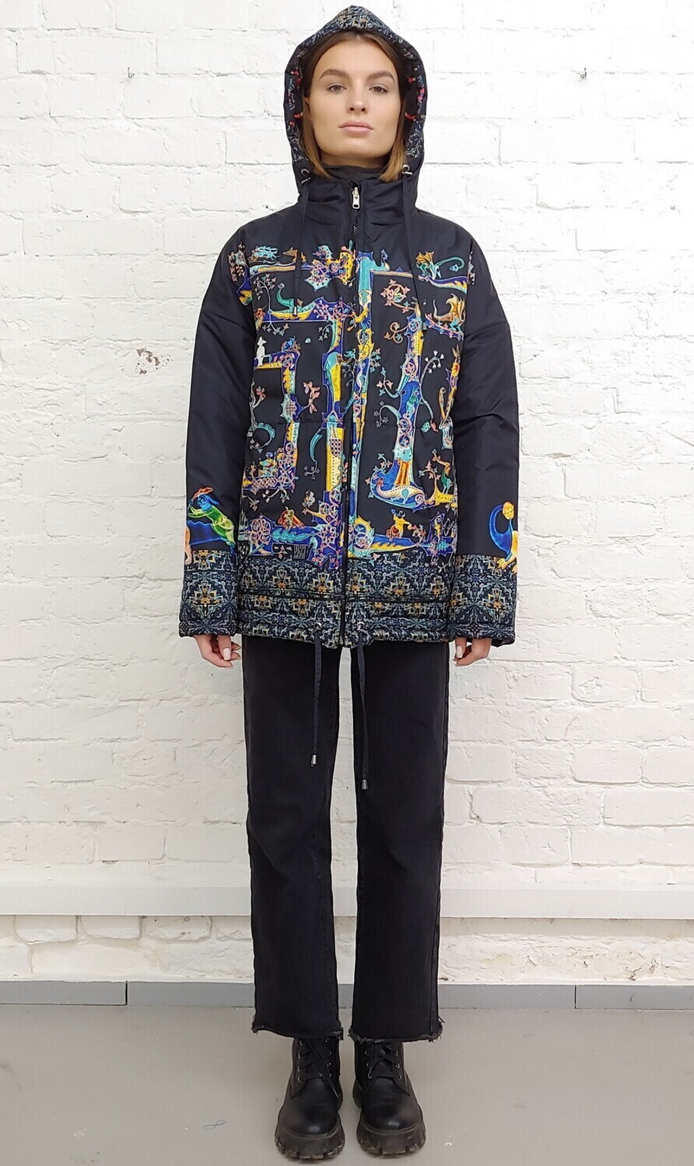 Двусторонняя куртка "Лабиринт", по мотивам средневековых буквиц и фантастических существ со страниц Псалтыри Латрелла