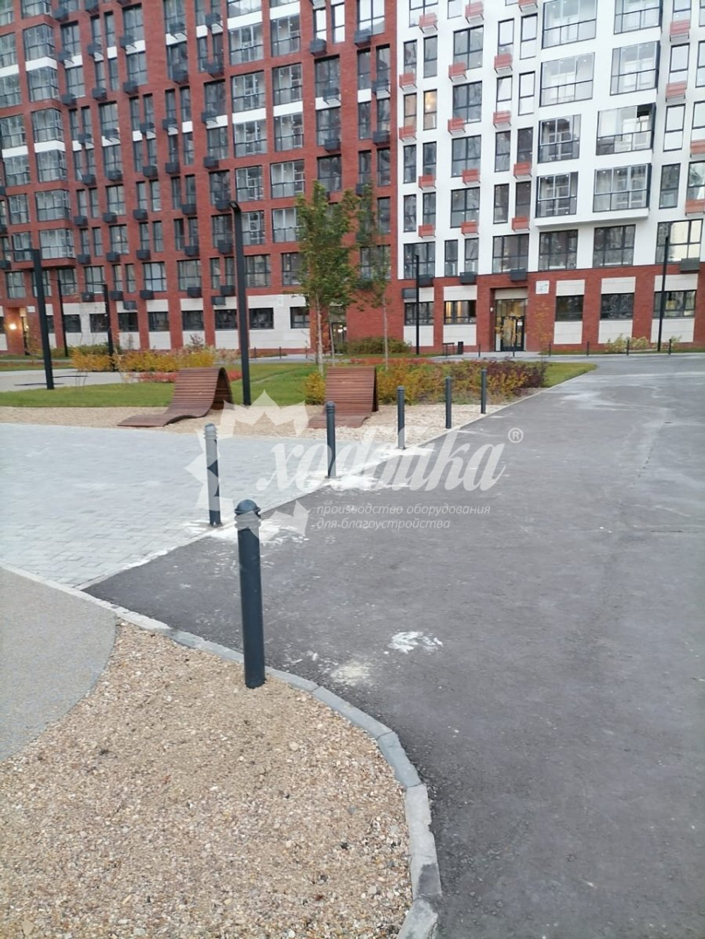 Тротуарный столбик «Тесла»