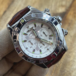 Часы Breitling