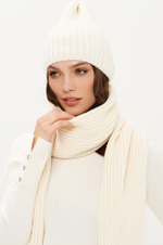 8427 Шапка женская (молочный)