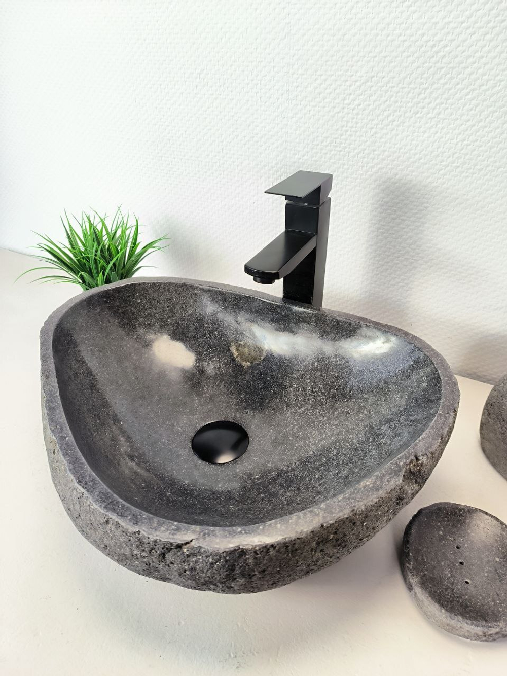Раковина из речного камня RS-66003 47х36х15 из натурального камня