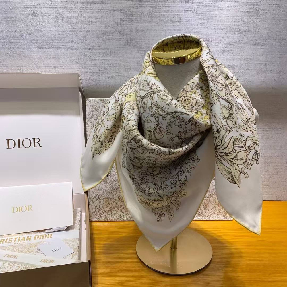 Платок Christian Dior