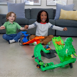 Hot Wheels - Автотрек Monster Trucks DRAGON RACE + 2 машинки JFR06