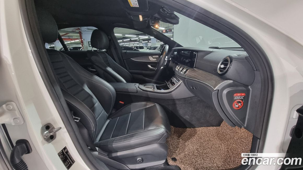 Mercedes-Benz E-Class W213 E350 4MATIC AMG Line (10.2020)