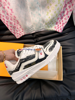 Louis Vuitton Trainer Sneaker