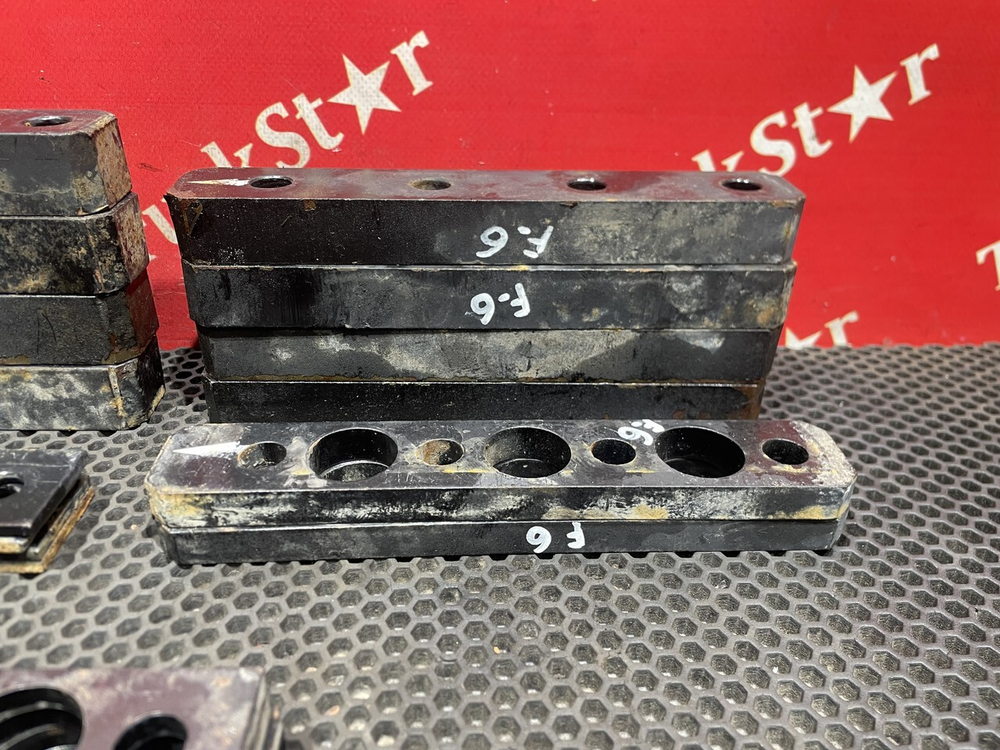 Комплект проставок топливного бака 2024г.