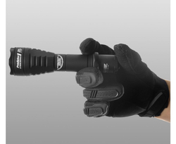 Фонарь Armytek Predator v3 XP-E2 240 лмн зелёный свет