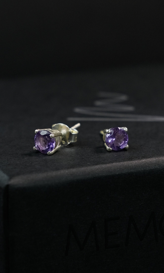 Серьги пуссеты "Memo about mindfulness" из аметиста с серебром 925
