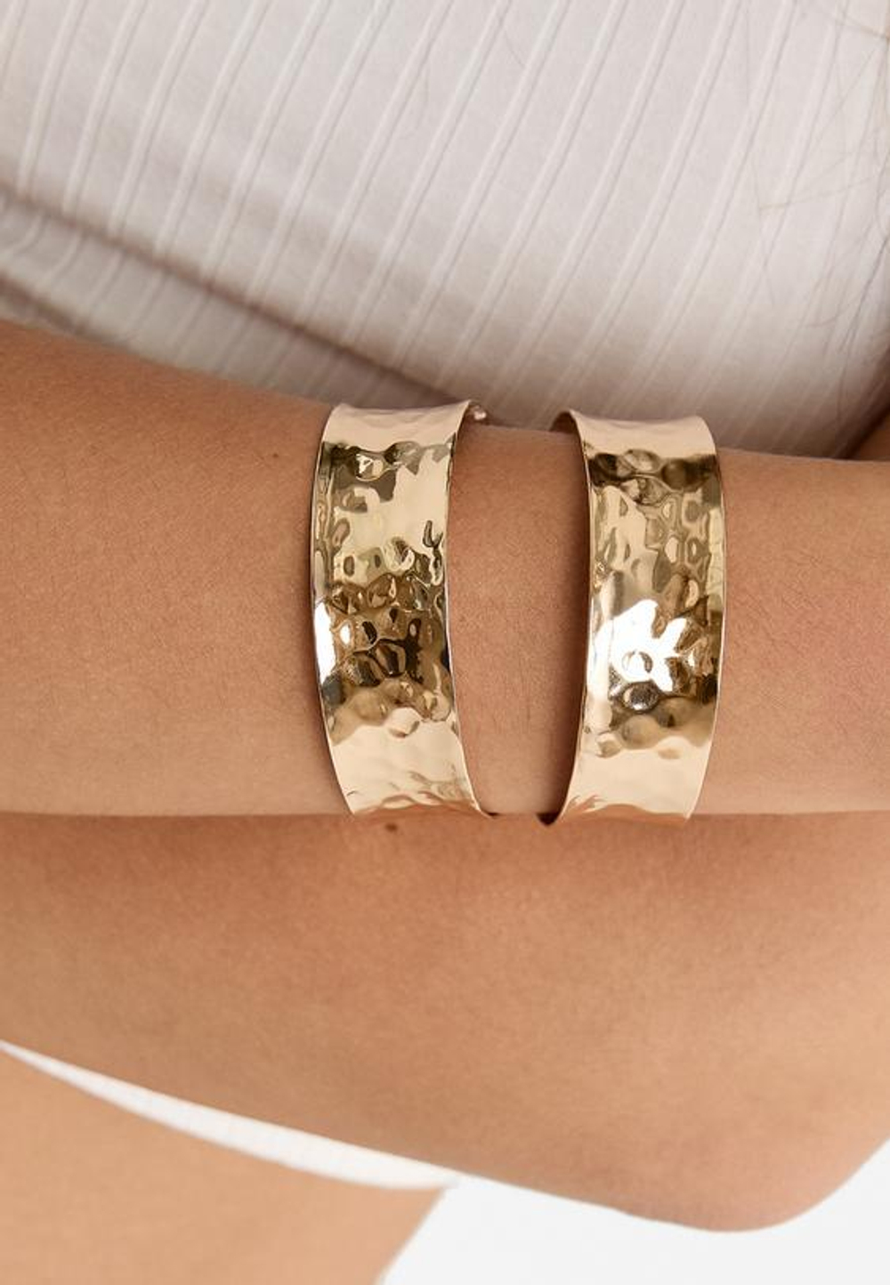 STRADIVARIUS Набор из 2 фактурных браслетов, золотой