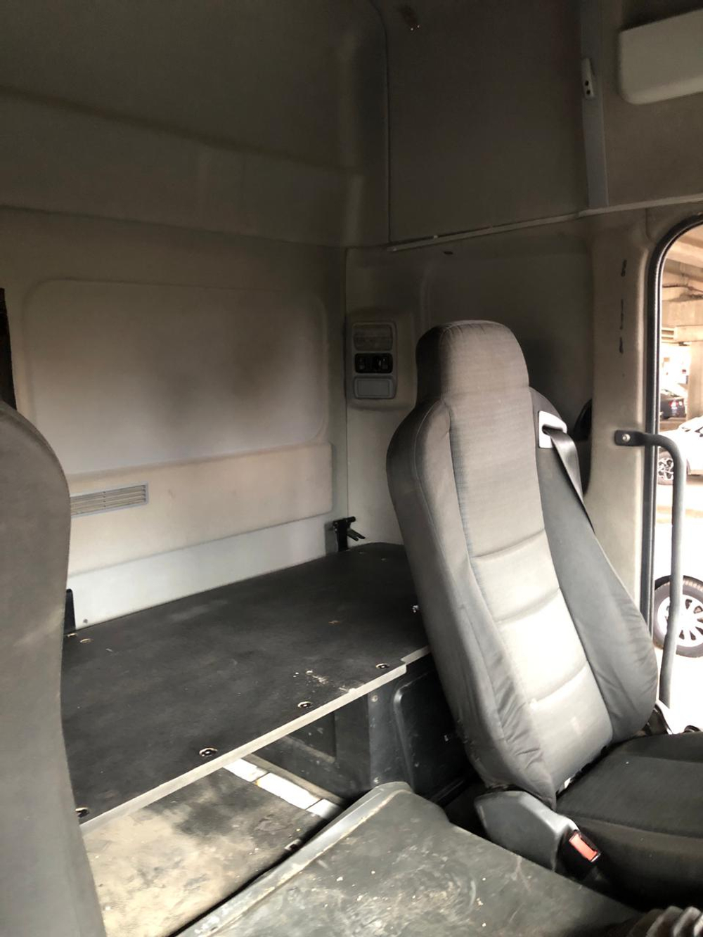 КамАЗ 5490 4x2 Седельный тягач 5490-033-87(S5) (Дизельный, 12,0 л, 401 л.с., АТ)
