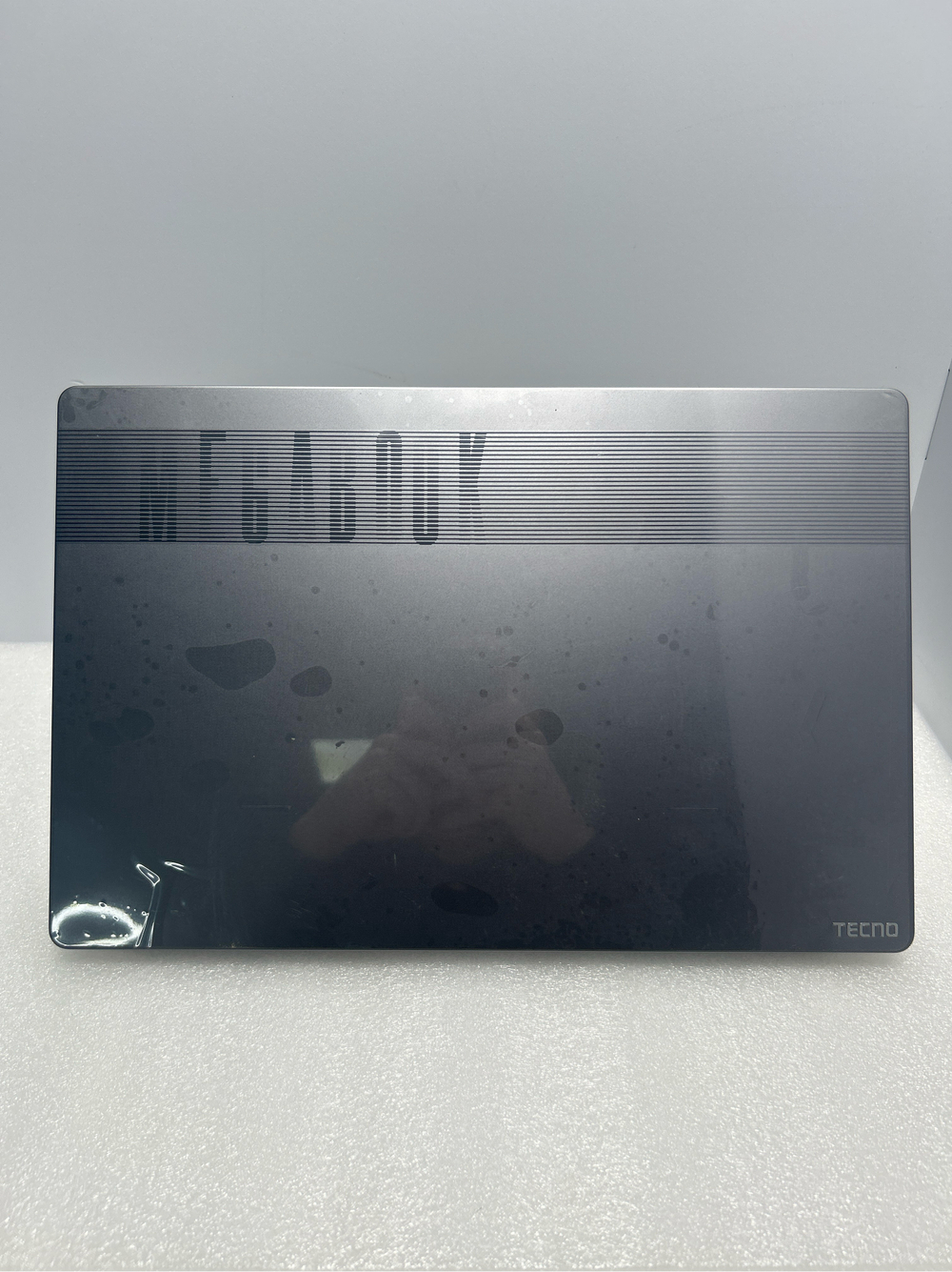 Ноутбук Tecno Megabook T1DA 15.6"/AMD Ryzen 7 5800U/RAM 16ГБ/SSD 512GB/AMD Radeon Graphics/1920*1080/IPS/DOS/Подсветка кл-ры: LED/серебристый. Состояние: Уценка/царапина на матрице