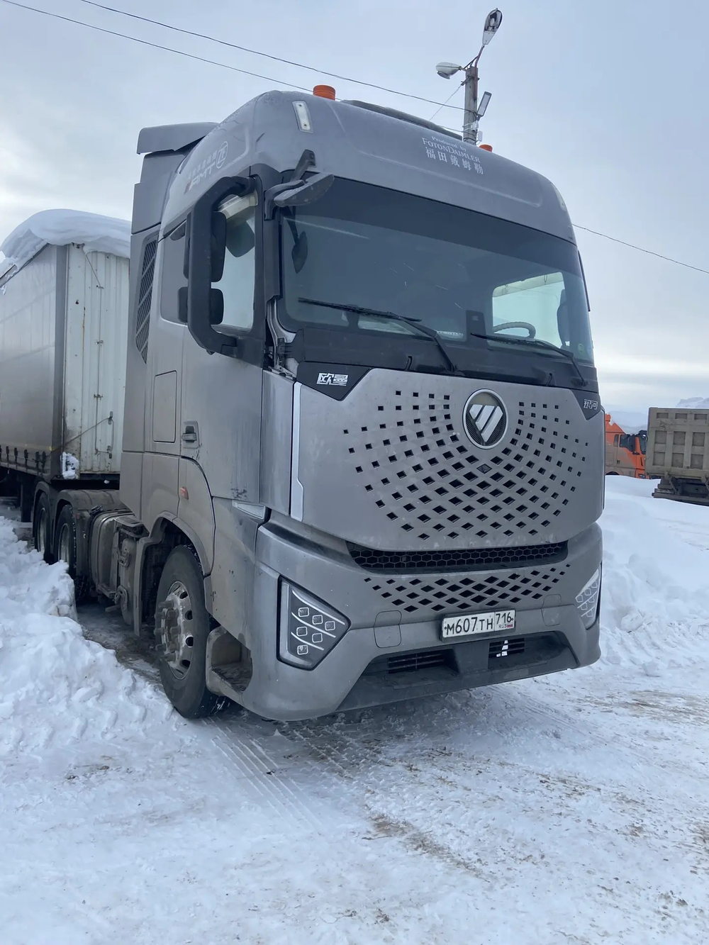 Foton AUMAN Galaxy 6x4 Седельный тягач BJ4259Y6DHL-12 (Дизельный, 12,9 л, 579 л.с., АТ)