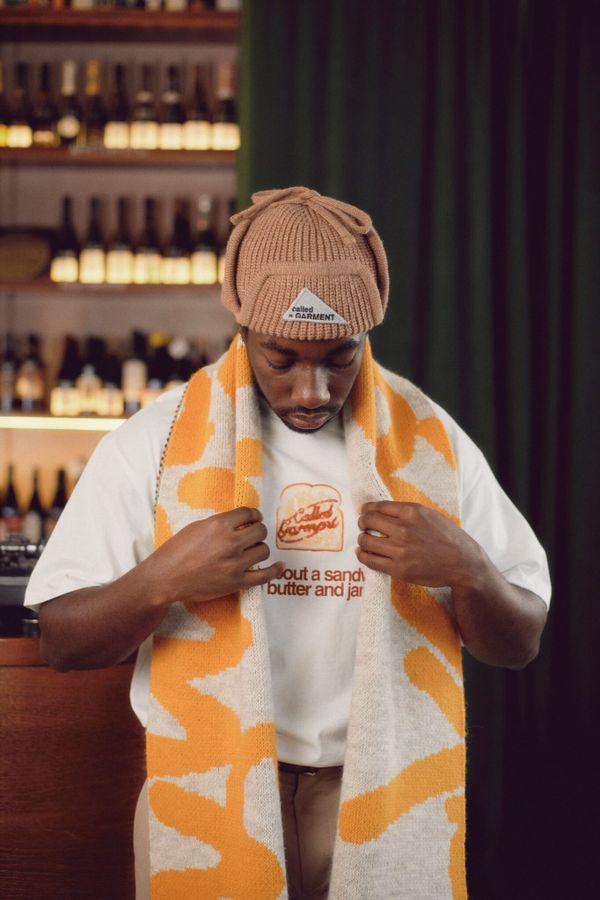 Шапка Mountain Earflap Beanie светло-коричневая - фото 2