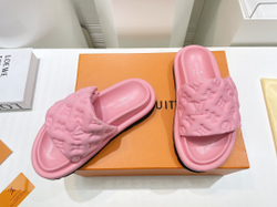 Louis Vuitton Pool Pillow Comfort Mule