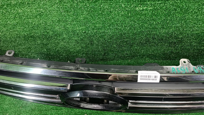 Решетка радиатора Toyota Land Cruiser 200 (2015-2021)