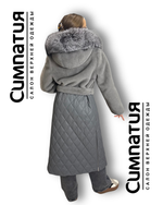 Стильное пальто в сером цвете