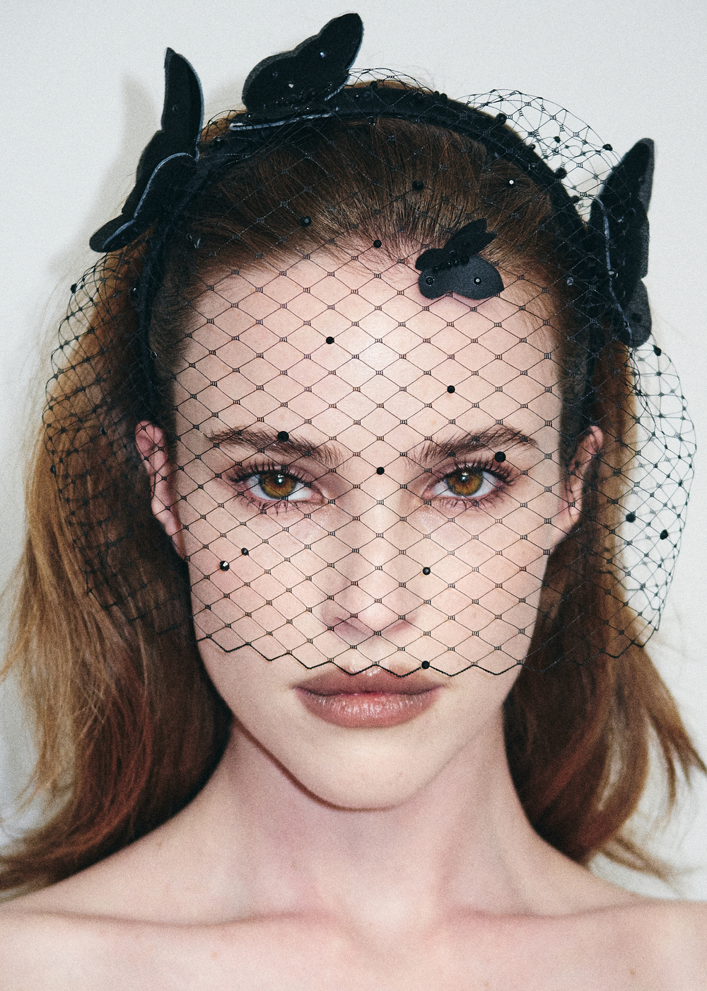 Вуаль с бабочками