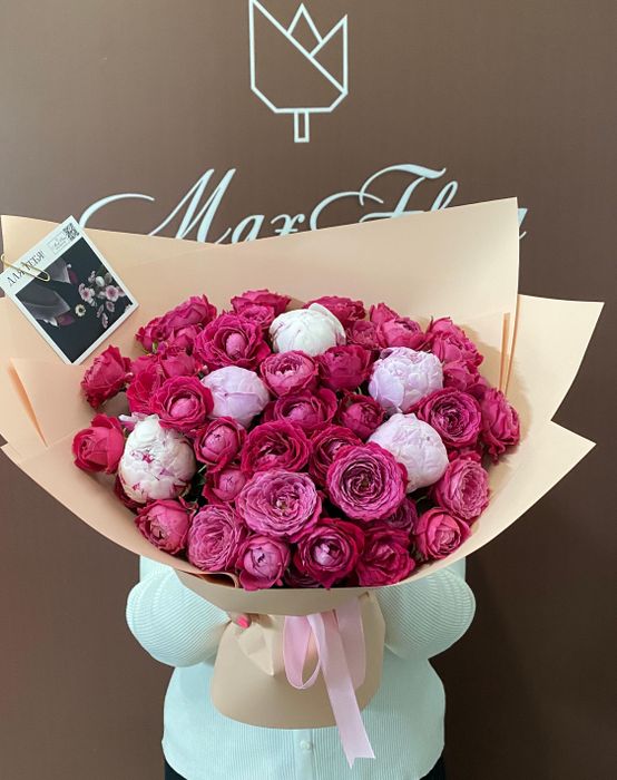 Кустовая Роза с Пионами Б-592