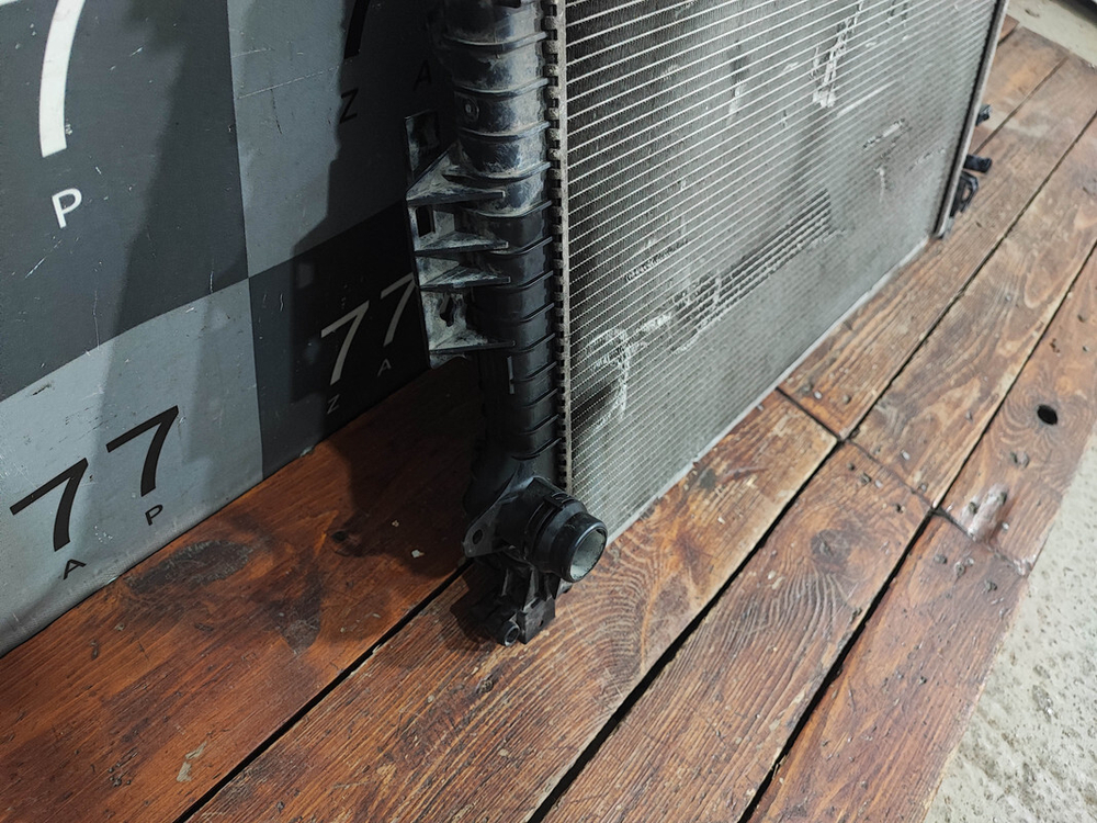 Радиатор двигателя Volvo XC70 2 07-16 Б/У Оригинал 31368361