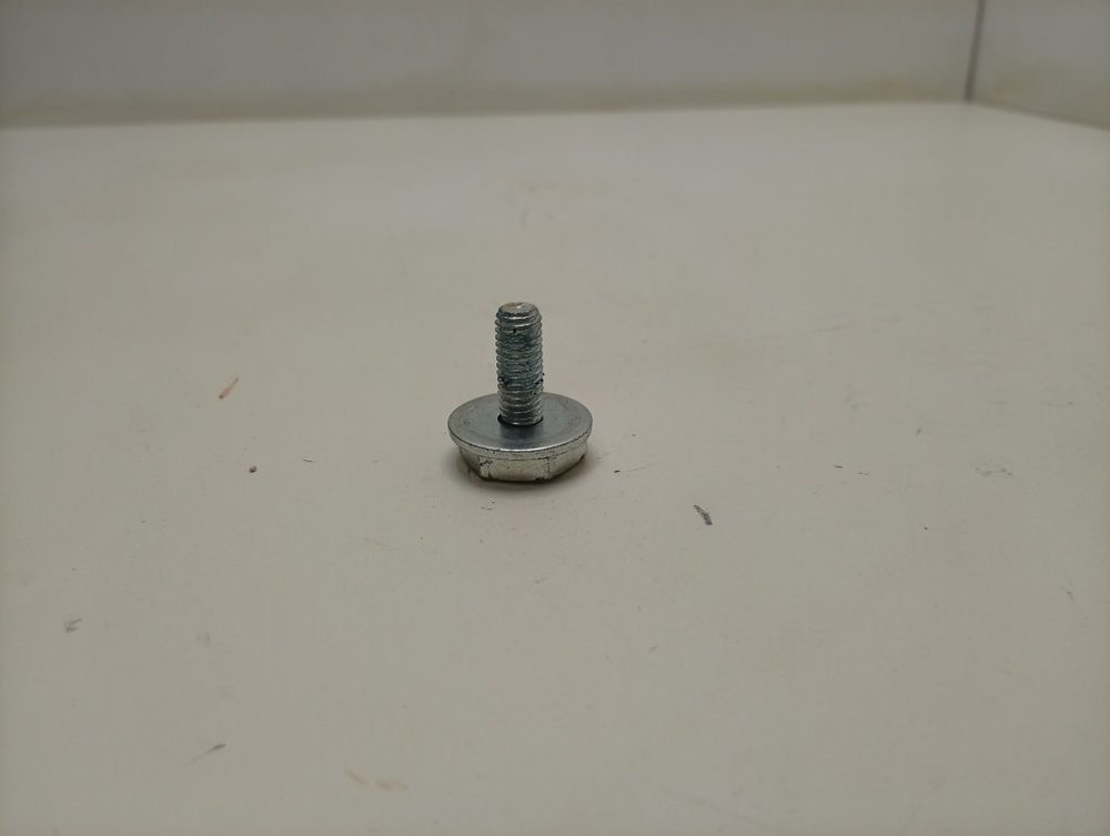 WKB61021PTMA кт40 Болт крепления шкива для стиральной машины Beko б/у