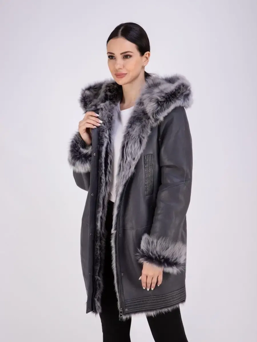 Дубленка зимняя с капюшоном натуральная оверсайз