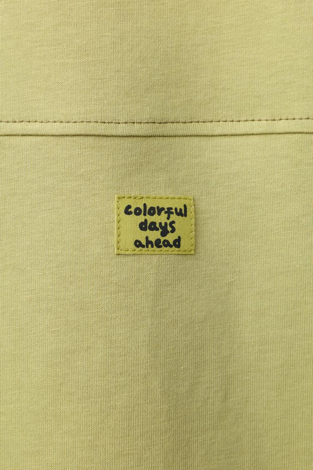 ZARA ФУТБОЛКА С КОНТРАСТНЫМИ РУКАВАМИ И ПРИНТОМ, ХАКИ