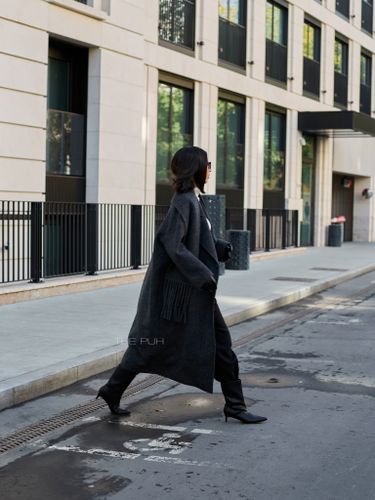 Графитовое пальто с шарфом