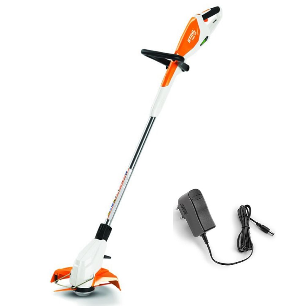 Мотокоса Stihl FSA 45 со встроенным аккумулятором и зарядкой