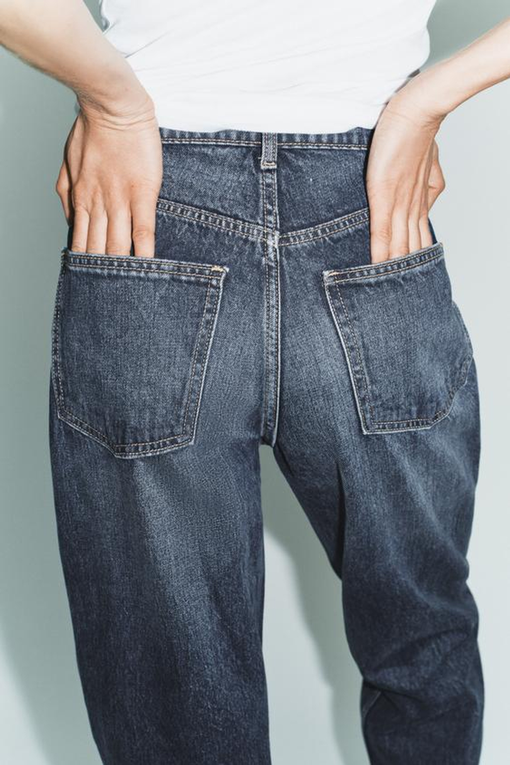 ZARA ДЖИНСЫ TRF MOM FIT С ВЫСОКОЙ ПОСАДКОЙ, МОРСКОЙ СИНИЙ