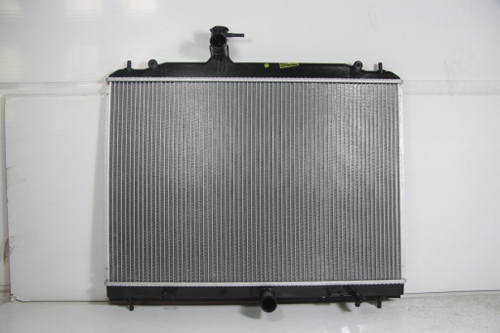 Радиатор охлаждения Nissan Serena 3 C25