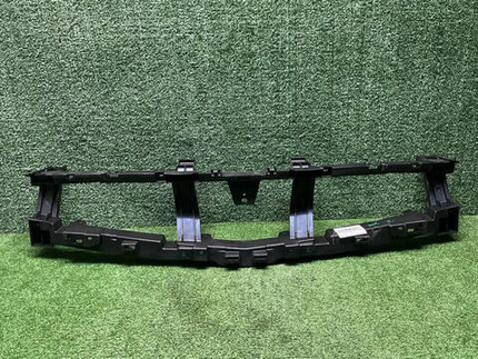 Кронштейн решетки радиатора Knewstar 001 (24-нв)