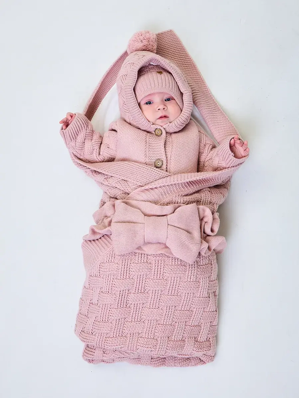 Конверт на выписку для новорожденных вязаный