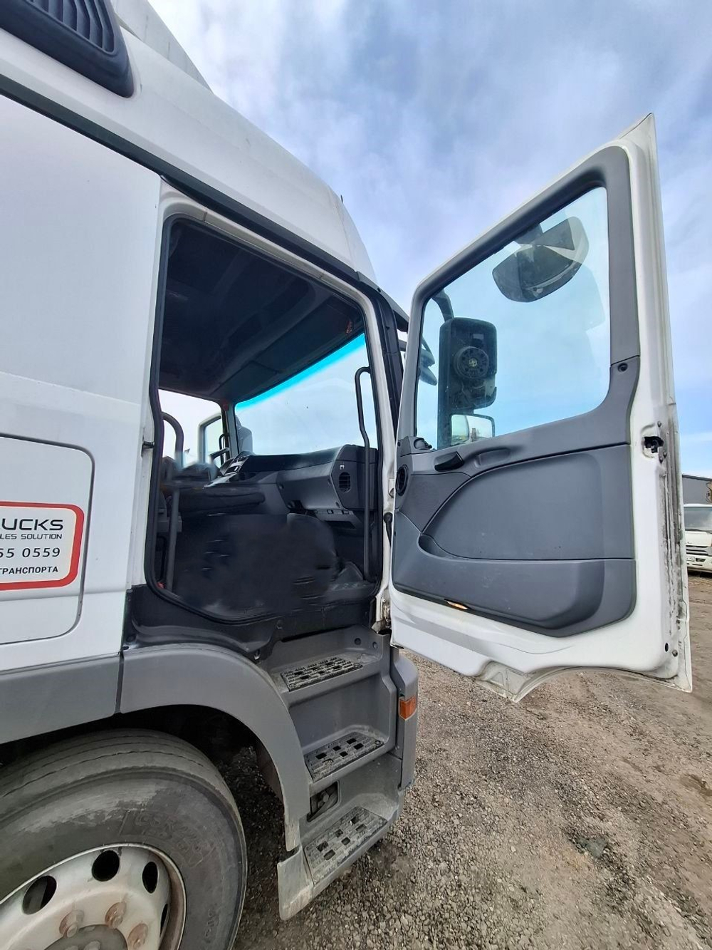 Mercedes-Benz ACTROS 4x2 Седельный тягач 1841 LS (Дизельный, 12 л, 408 л.с., АТ)