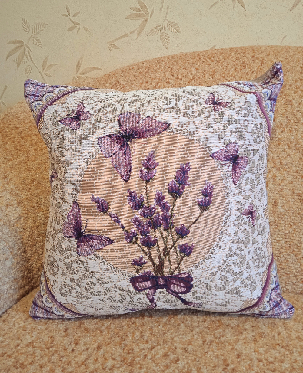 Декоративный гобеленовый чехол для интерьерной подушки Лаванда и кружево 38*38