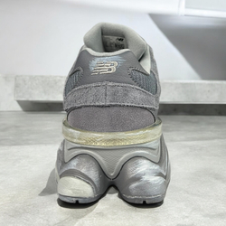 New Balance 9060 • Magnet