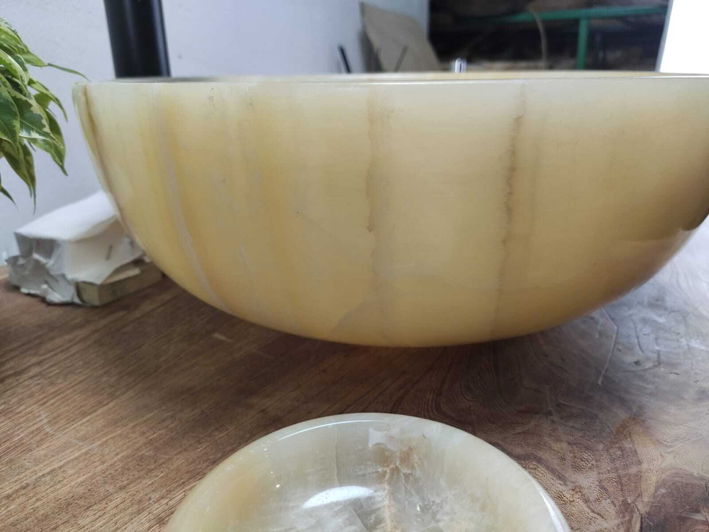 Раковина из оникса Bowl Yellow TinLip BO-61024 40*40*15